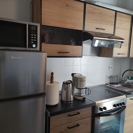 Love Truth Life Apartman Pireusz Kültér fotó