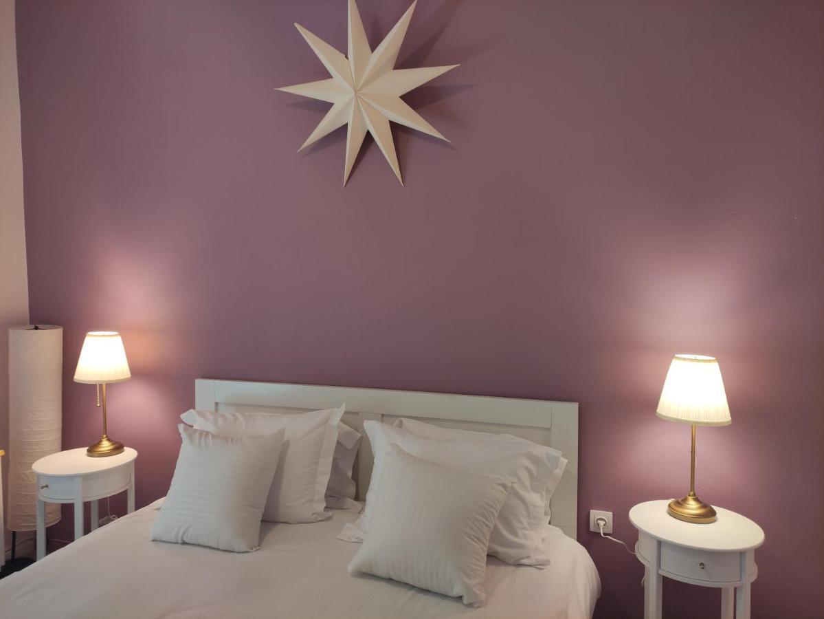 Love Truth Life Apartman Pireusz Kültér fotó